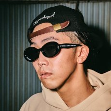 画像5: OVAL SHAPED SUNGLASSES(BLACK) (5)