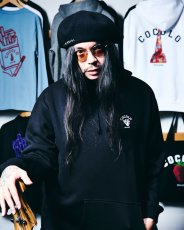 画像2: STRAWBERRY HOODIE(BLACK) (2)